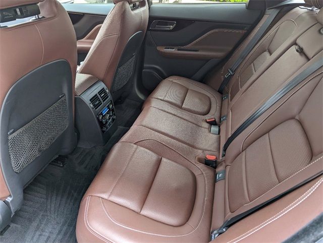2019 JAGUAR F-PACE S SADCM2FV6KA600264