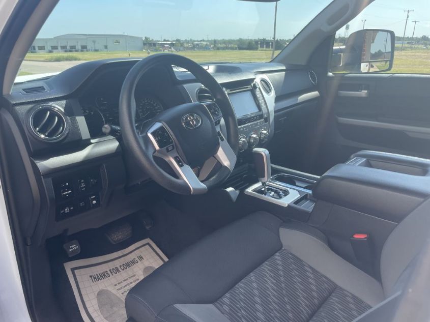 2019 TOYOTA TUNDRA CREWMAX SR5 5TFDW5F12KX801763