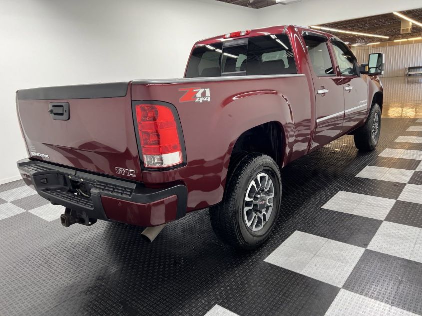 2014 GMC SIERRA 2500HD DENALI 1GT125EG1EF109797