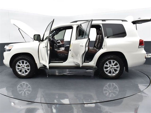 2018 TOYOTA LAND CRUISER JTMCY7AJ6J4073874