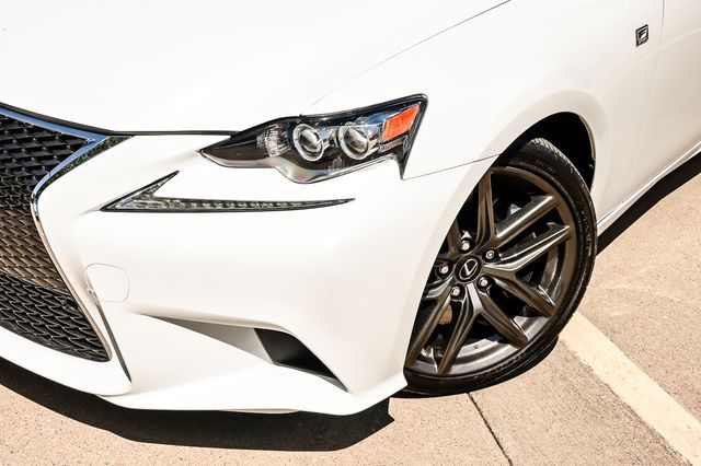 2016 LEXUS IS 300 JTHCM1D28G5010564