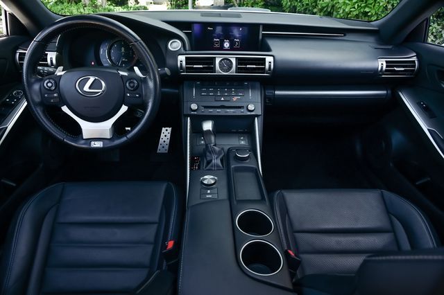 2016 LEXUS IS 300 JTHCM1D28G5010564