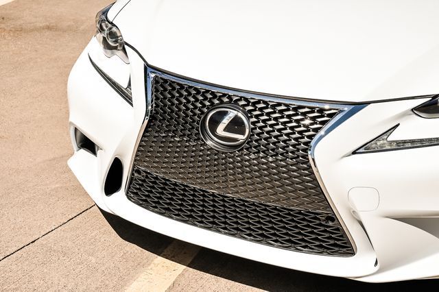 2016 LEXUS IS 300 JTHCM1D28G5010564