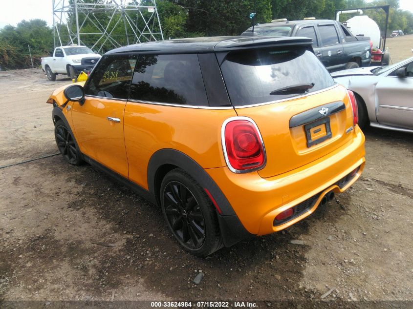 2015 MINI COOPER HARDTOP S WMWXP7C5XF2A38570