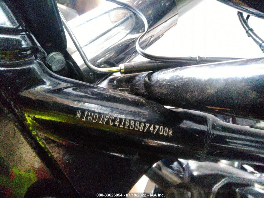 2011 HARLEY-DAVIDSON FLHTCU 1HD1FC412BB674700