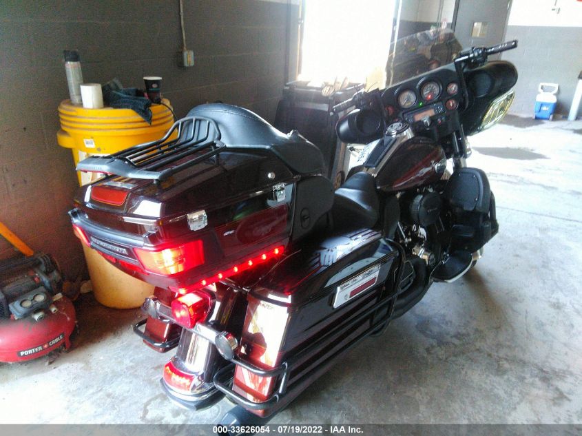 2011 HARLEY-DAVIDSON FLHTCU 1HD1FC412BB674700
