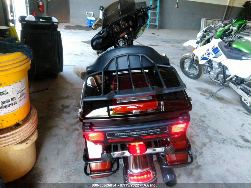 2011 HARLEY-DAVIDSON FLHTCU 1HD1FC412BB674700