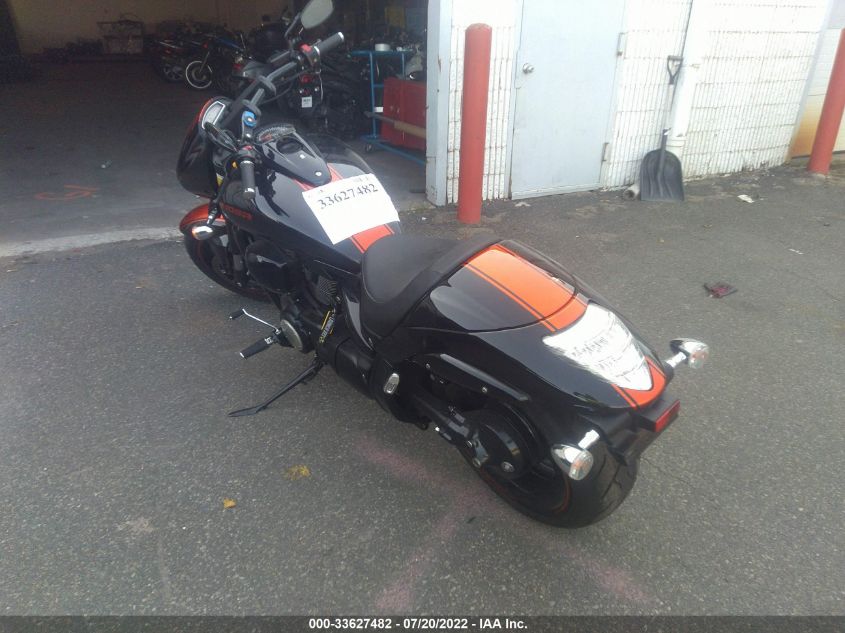 2018 SUZUKI VZR1800 JS1VY53A0J2100051