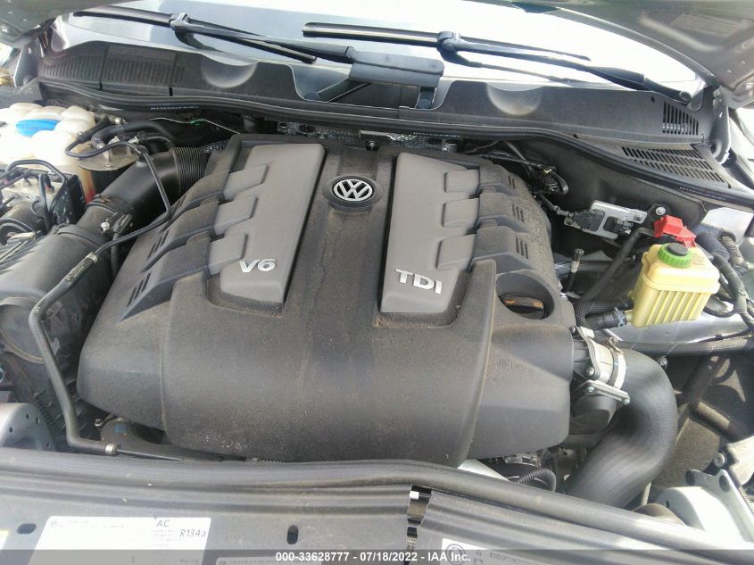 2013 VOLKSWAGEN TOUAREG LUX WVGEP9BP3DD000696