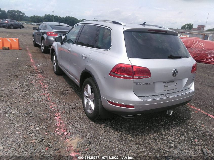 2013 VOLKSWAGEN TOUAREG LUX WVGEP9BP3DD000696