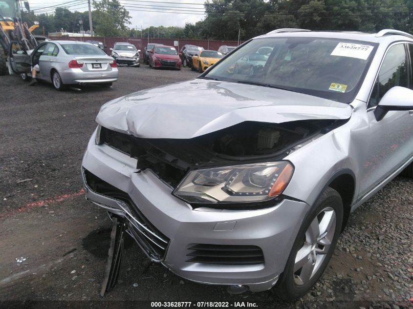 2013 VOLKSWAGEN TOUAREG LUX WVGEP9BP3DD000696