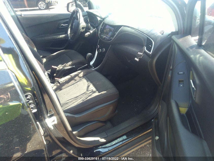 VIN 3GNCJLSB0KL324508 2019 CHEVROLET TRAX LT