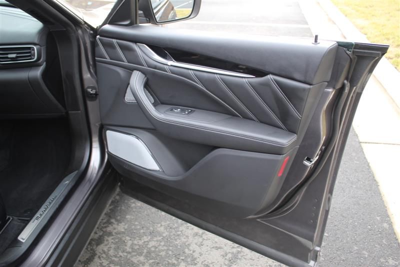 2021 MASERATI LEVANTE SPORT ZN661XUS1MX372728