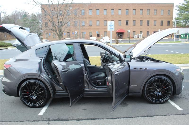 2021 MASERATI LEVANTE SPORT ZN661XUS1MX372728