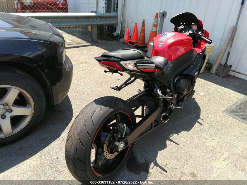 2016 SUZUKI GSX-R1000 JS1GT78A8G2100996