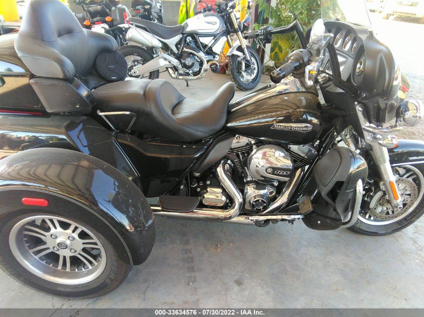 2016 HARLEY-DAVIDSON FLHTCUTG TRI GLIDE ULTRA 1HD1MAL18GB857280