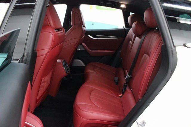 2019 MASERATI LEVANTE SPORT ZN661XUS4KX337369