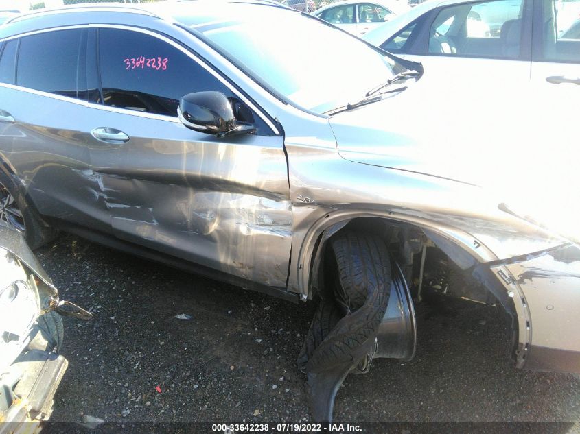 2017 INFINITI QX30 PREMIUM SJKCH5CR5HA025587