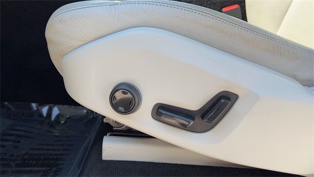 2016 VOLVO XC90 T6 MOMENTUM YV4A22PK0G1046415