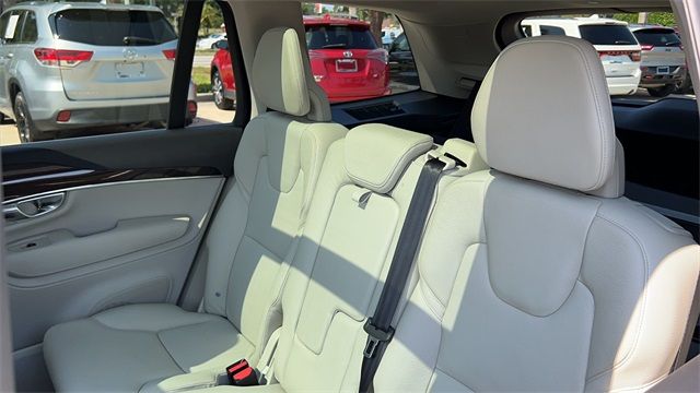 2016 VOLVO XC90 T6 MOMENTUM YV4A22PK0G1046415