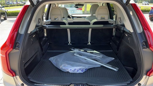 2016 VOLVO XC90 T6 MOMENTUM YV4A22PK0G1046415
