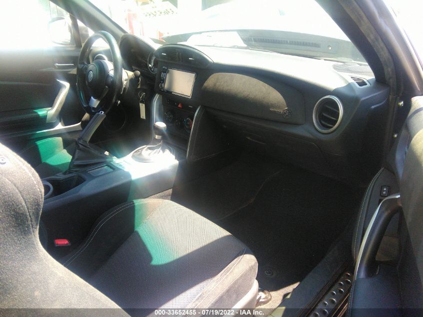 2017 TOYOTA 86 JF1ZNAA16H8705006