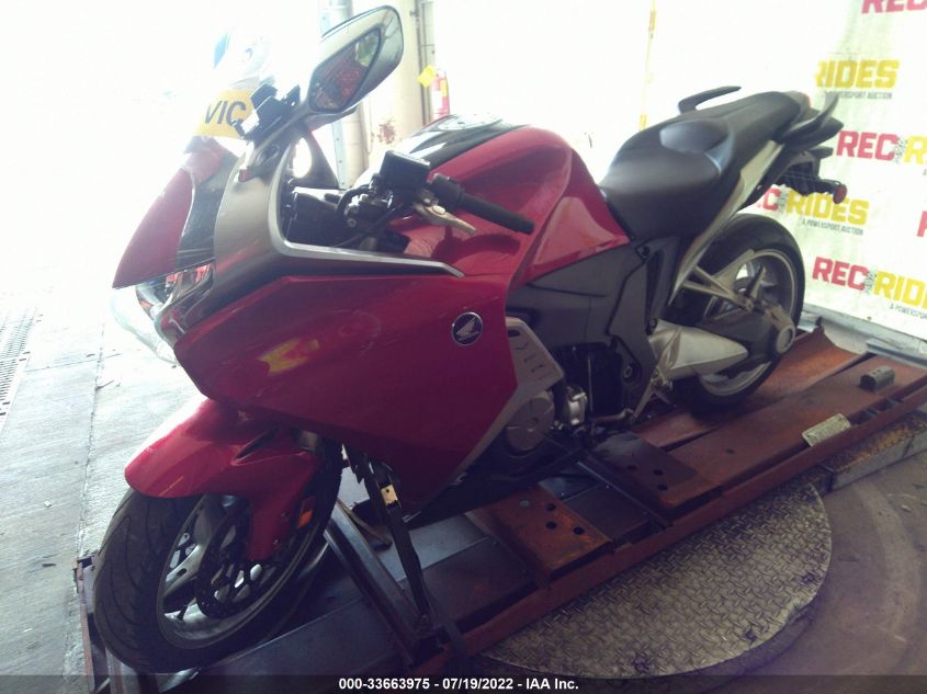 2010 HONDA VFR1200 F JH2SC6319AK000244