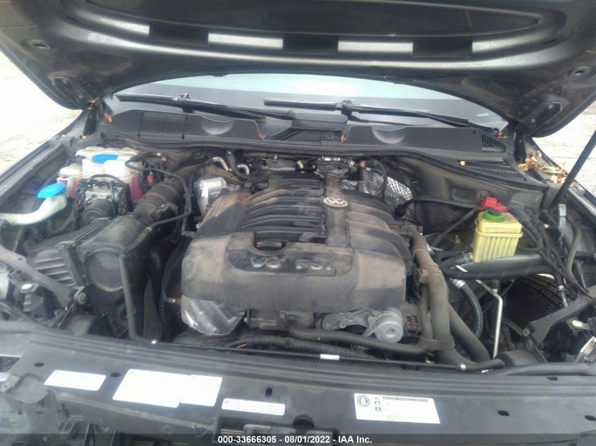 2013 VOLKSWAGEN TOUAREG SPORT W/NAV WVGEF9BP3DD000541