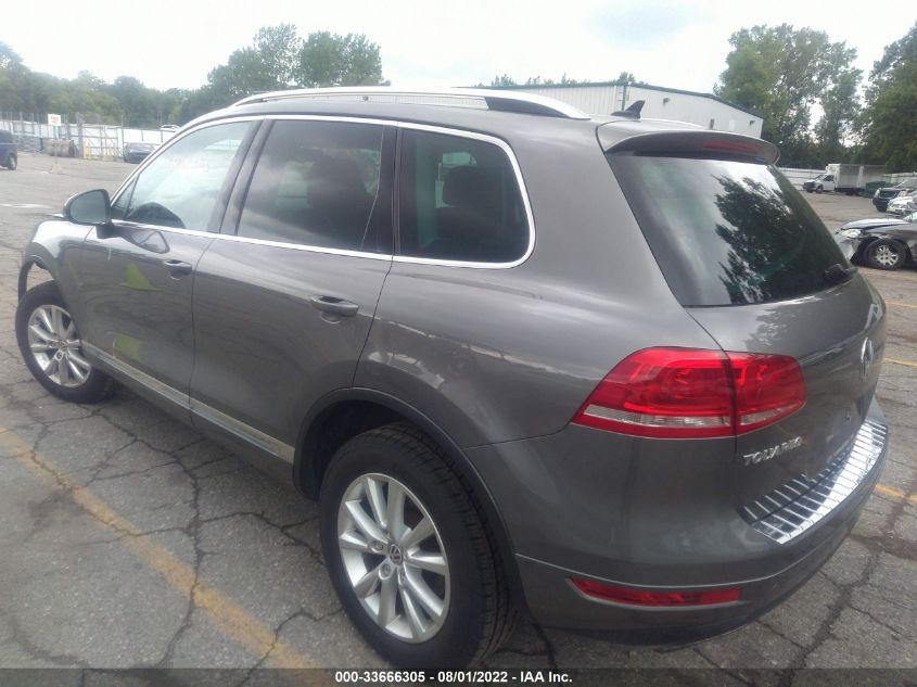 2013 VOLKSWAGEN TOUAREG SPORT W/NAV WVGEF9BP3DD000541
