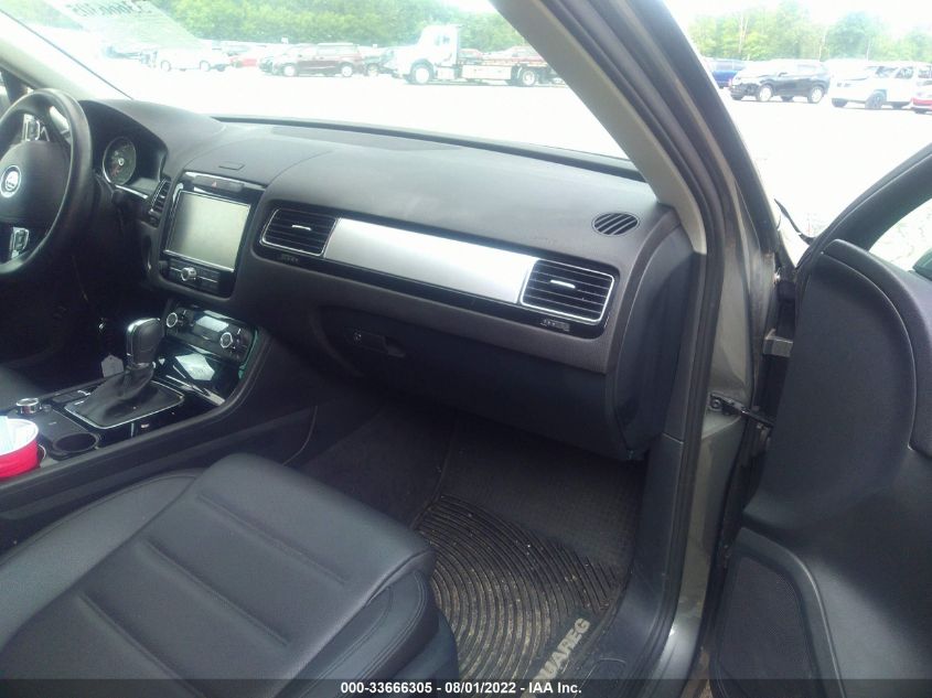 2013 VOLKSWAGEN TOUAREG SPORT W/NAV WVGEF9BP3DD000541