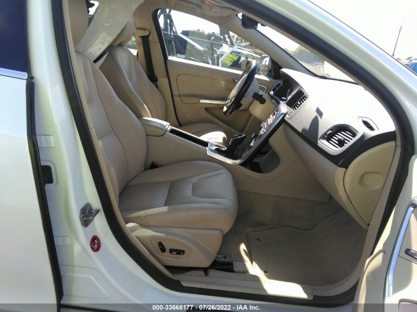 2015 VOLVO V60 T5 DRIVE-E PREMIER YV140MEK6F1266767