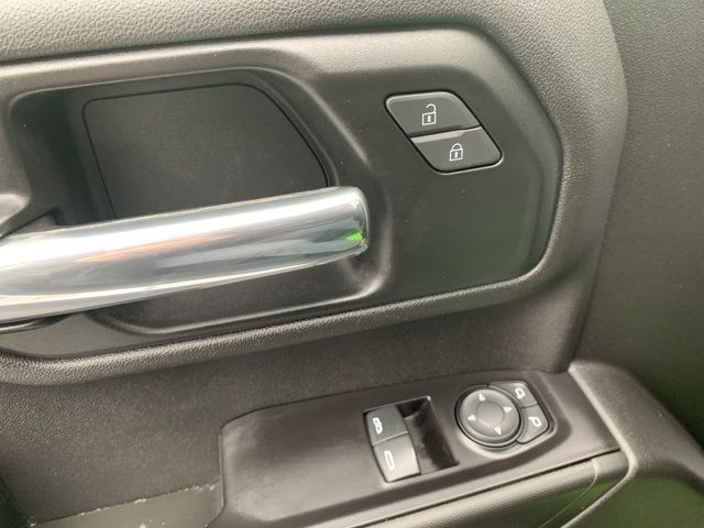 2019 CHEVROLET SILVERADO K1500 3GCNYAEF5KG220332