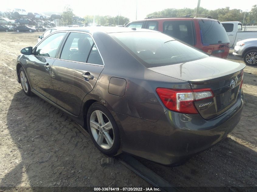 2014 TOYOTA CAMRY HYBRID LE/XLE/SE LIMITED EDITION 4T1BD1FK0EU121585