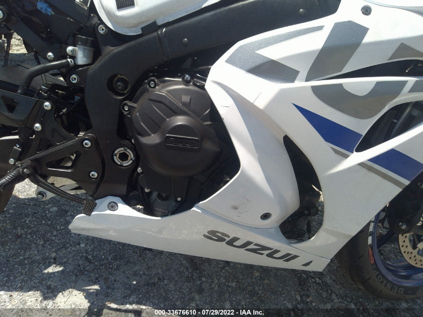 2018 SUZUKI GSX-R1000 JS1DM11B6J2100003