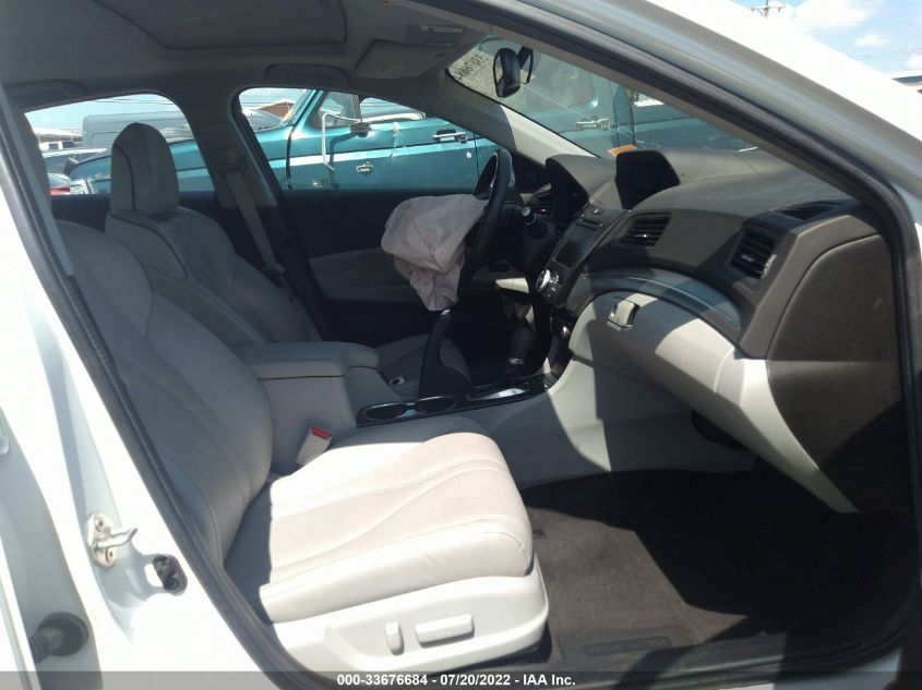 2019 ACURA ILX PKG 19UDE2F71KA011669