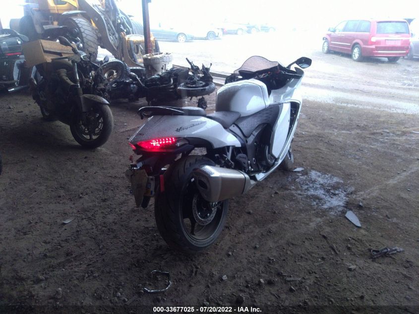 2022 SUZUKI GSX1300 RR JS1EJ11B0N7101945