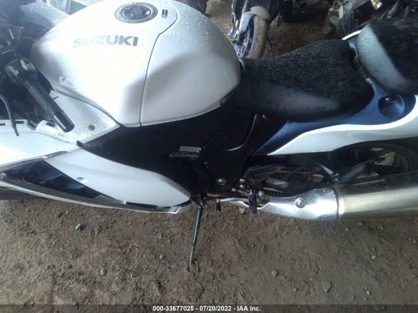 2022 SUZUKI GSX1300 RR JS1EJ11B0N7101945