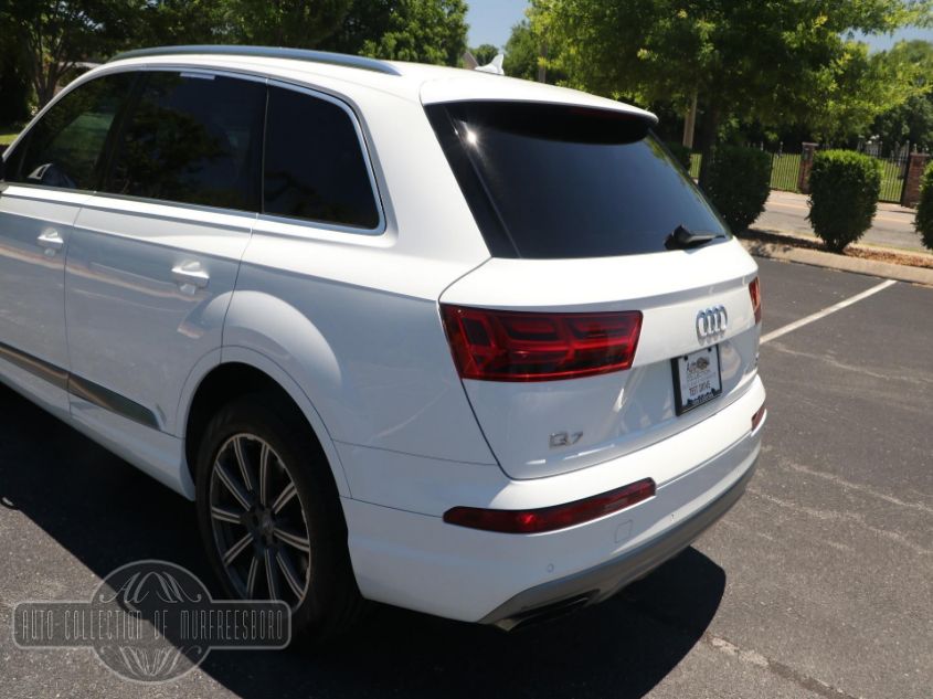 2017 AUDI Q7 PREMIUM PLUS WA1LAAF70HD008716