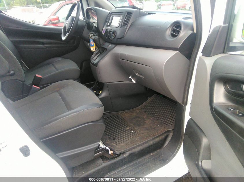 2015 NISSAN NV200 SV 3N6CM0KN2FK733885