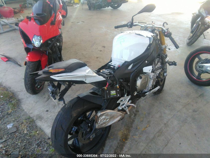 2016 BMW S 1000 R WB10D1205GZ696672