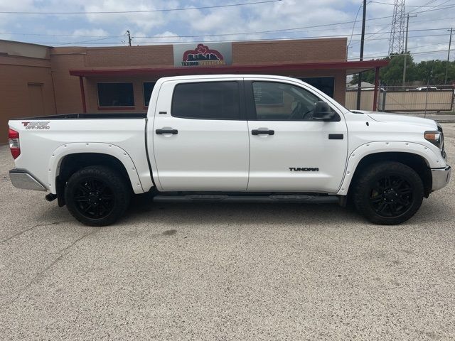 2019 TOYOTA TUNDRA CREWMAX SR5 5TFDW5F15KX842808