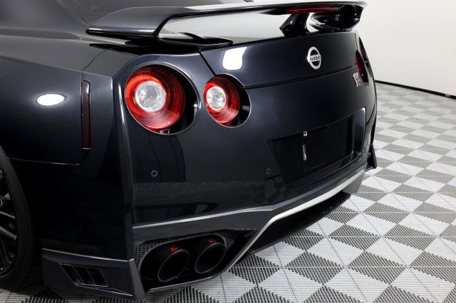 2017 NISSAN GT-R PREMIUM JN1AR5EF4HM820786