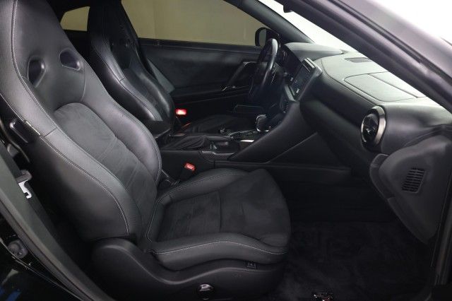 2017 NISSAN GT-R PREMIUM JN1AR5EF4HM820786