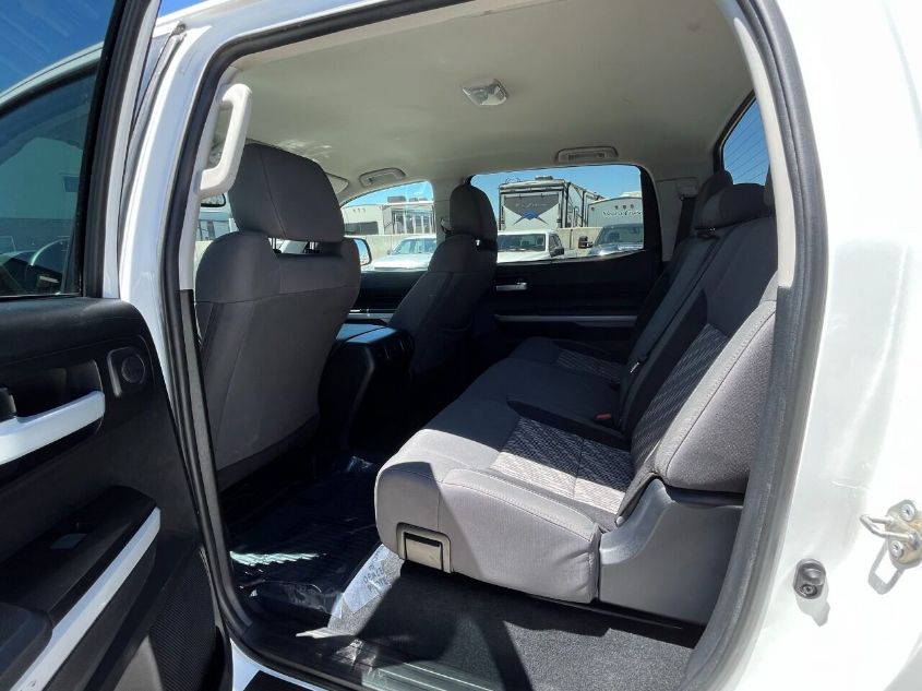 2020 TOYOTA TUNDRA CREWMAX SR5/CREWMAX TRD P 5TFDY5F11LX904166