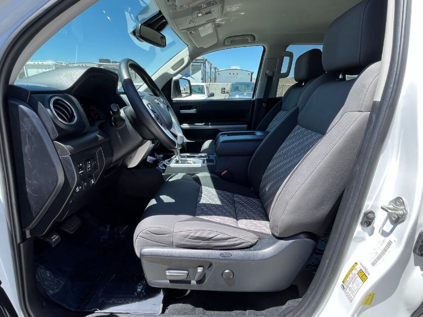 2020 TOYOTA TUNDRA CREWMAX SR5/CREWMAX TRD P 5TFDY5F11LX904166
