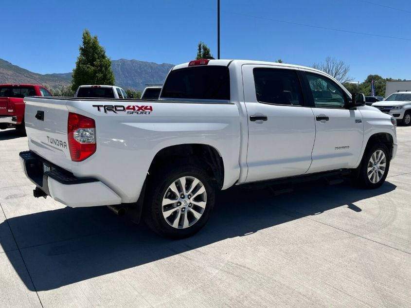 2020 TOYOTA TUNDRA CREWMAX SR5/CREWMAX TRD P 5TFDY5F11LX904166