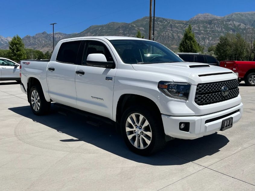 2020 TOYOTA TUNDRA CREWMAX SR5/CREWMAX TRD P 5TFDY5F11LX904166