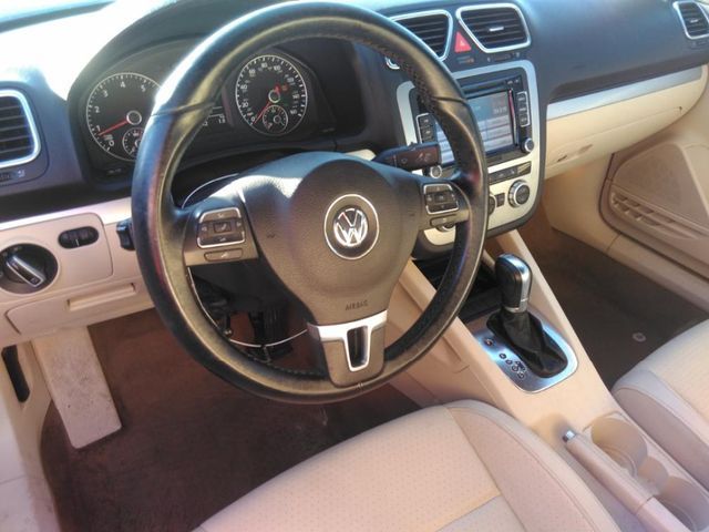 2013 VOLKSWAGEN EOS KOMFORT WVWBW8AH3DV001582