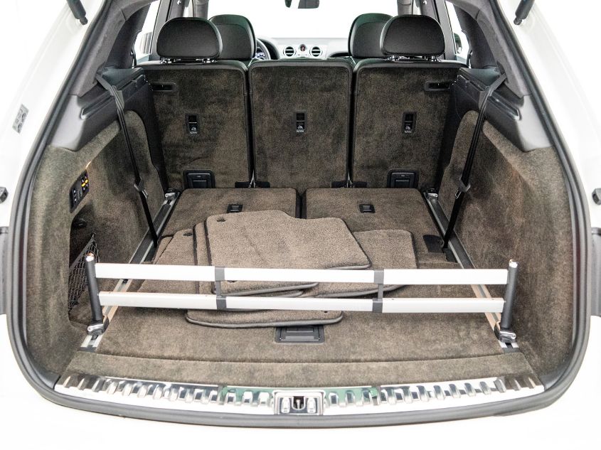 2018 BENTLEY BENTAYGA W12 SIGNATURE SJAAC4ZV7JC017459
