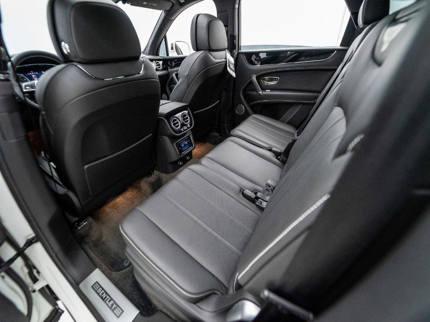 2018 BENTLEY BENTAYGA W12 SIGNATURE SJAAC4ZV7JC017459